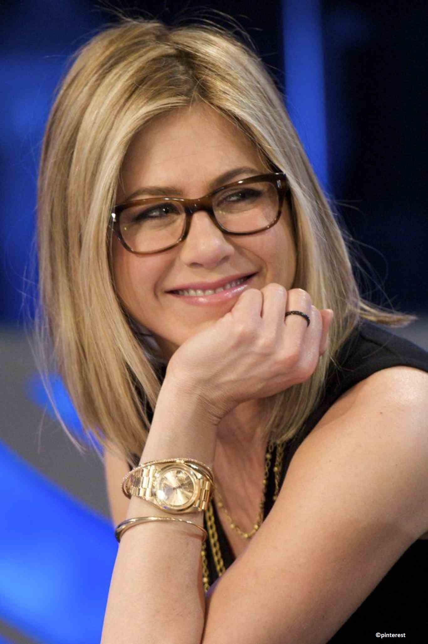 Coupe de cheveux femme 50 ans avec lunettes : les looks ...